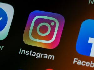 Strategies for growing an Instagram account to 1,000 followers